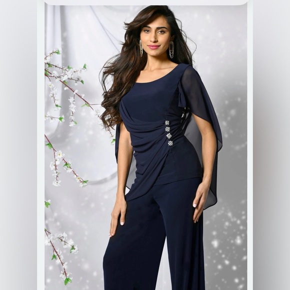 NWT BEAUTIFUL 😍 💙Elegant Navy Jumpsuit💙 - Picture 3 of 15